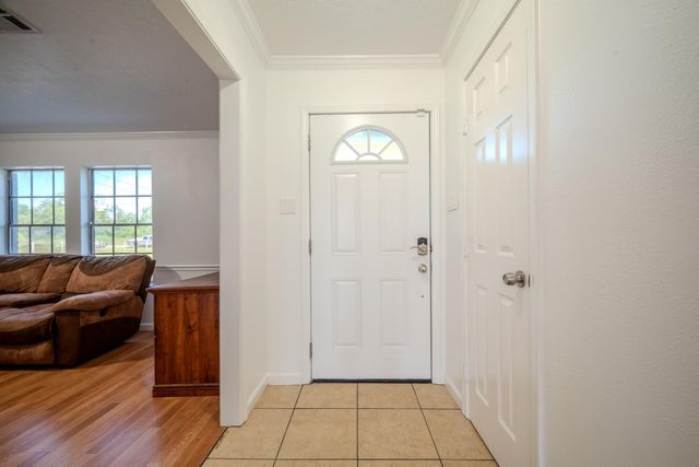 1102 Crosby Dayton Road, Crosby, TX 77532
