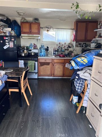 629 w GAGE Avenue, Los Angeles, CA 90044