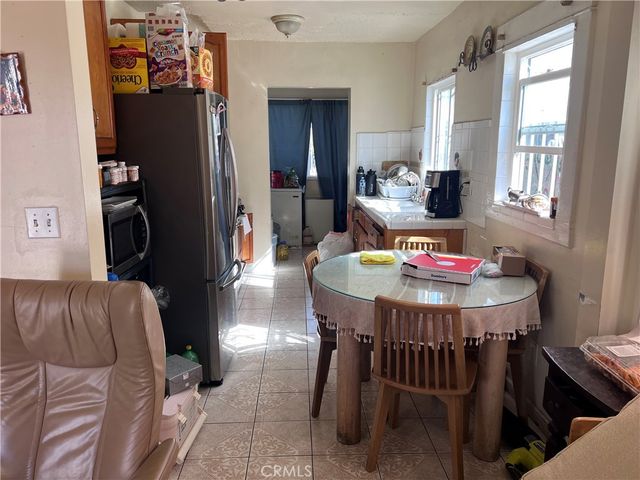 629 w GAGE Avenue, Los Angeles, CA 90044