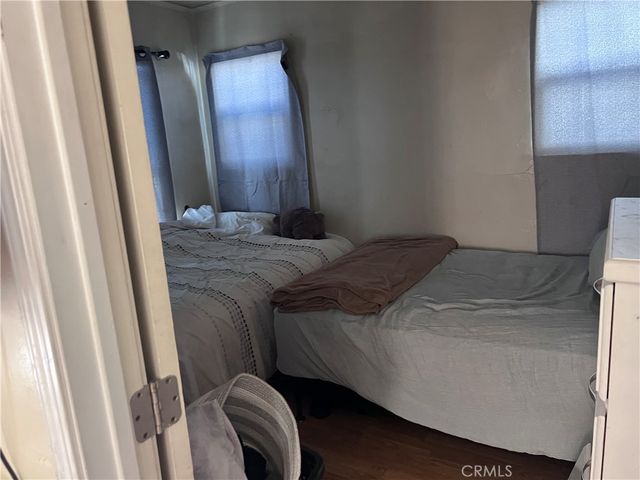 629 w GAGE Avenue, Los Angeles, CA 90044