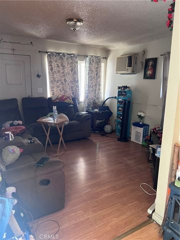 629 w GAGE Avenue, Los Angeles, CA 90044