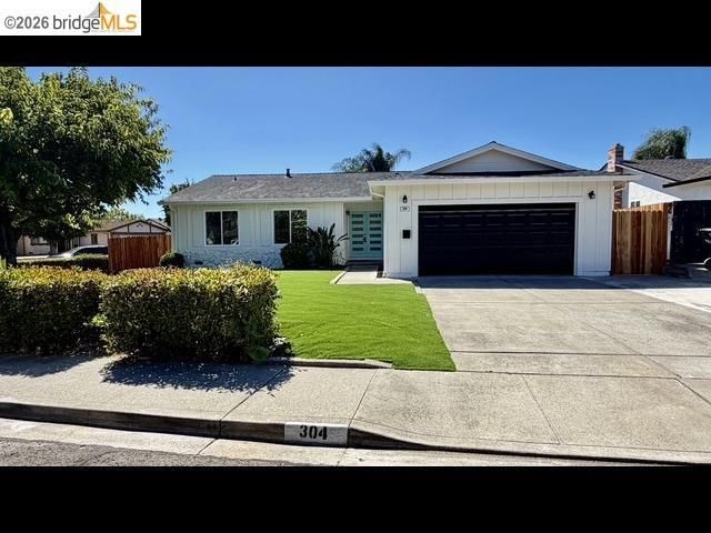 304 Huntington Dr, Antioch, CA 94509