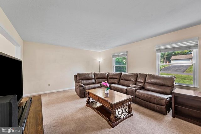 102 PRIMROSE PL, Winchester, VA 22602