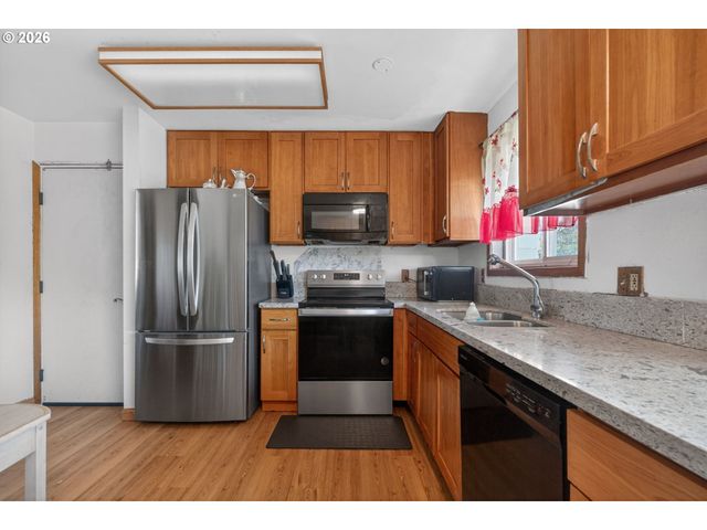 3332 Ne 132ND Ave, Portland, OR 97230