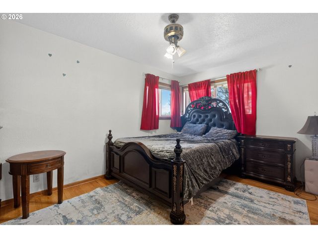 3332 Ne 132ND Ave, Portland, OR 97230