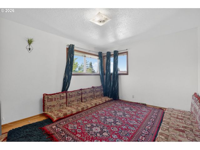 3332 Ne 132ND Ave, Portland, OR 97230