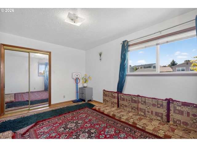 3332 Ne 132ND Ave, Portland, OR 97230