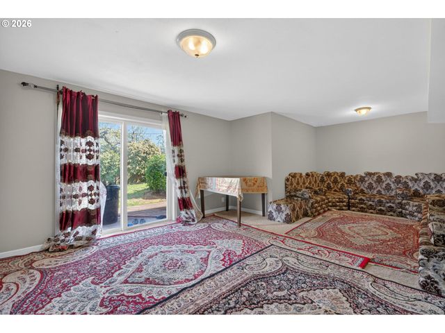 3332 Ne 132ND Ave, Portland, OR 97230