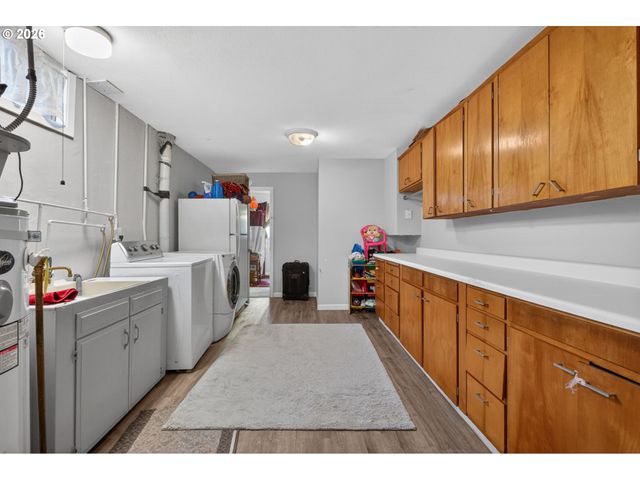 3332 Ne 132ND Ave, Portland, OR 97230