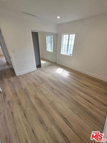8519 Yolanda Avenue, Los Angeles, CA 91324