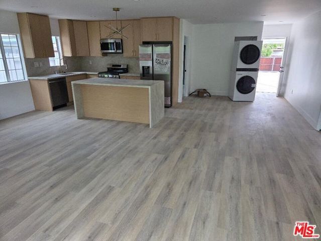 8519 Yolanda Avenue, Los Angeles, CA 91324