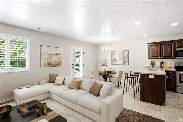 2384 S KNIGHTS WAY, West Haven, UT 84401