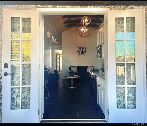 192 Beach 109th Street, Rockaway Park, NY 11694