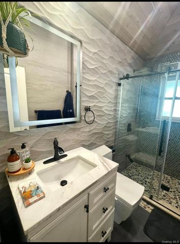 192 Beach 109th Street, Rockaway Park, NY 11694