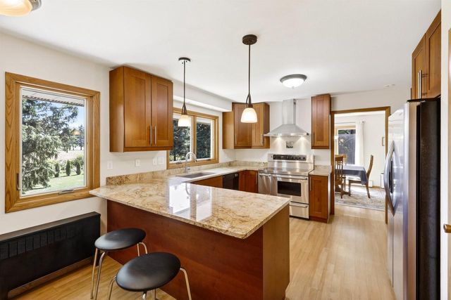 5567 Shamrock Lane, Fitchburg, WI 53711