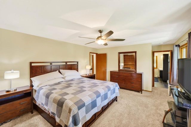5567 Shamrock Lane, Fitchburg, WI 53711