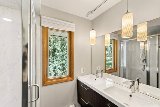 5567 Shamrock Lane, Fitchburg, WI 53711