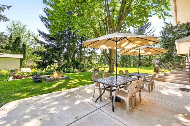 5567 Shamrock Lane, Fitchburg, WI 53711