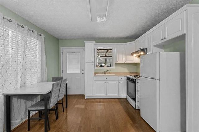 3720 Quail Hollow Trail, Snellville, GA 30039