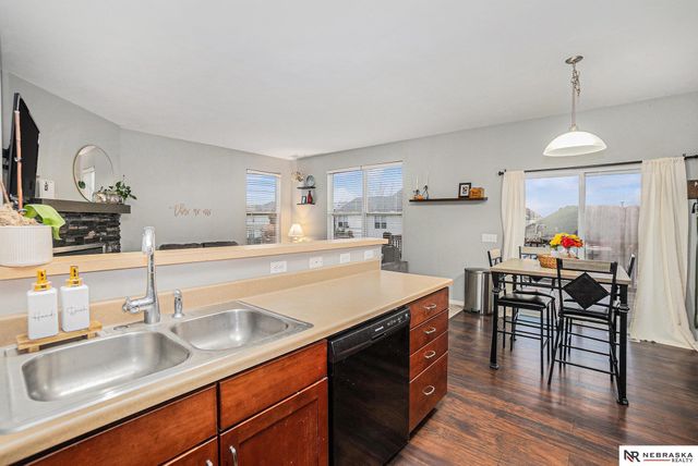 3864 S 190th Street, Omaha, NE 68130