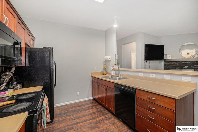 3864 S 190th Street, Omaha, NE 68130