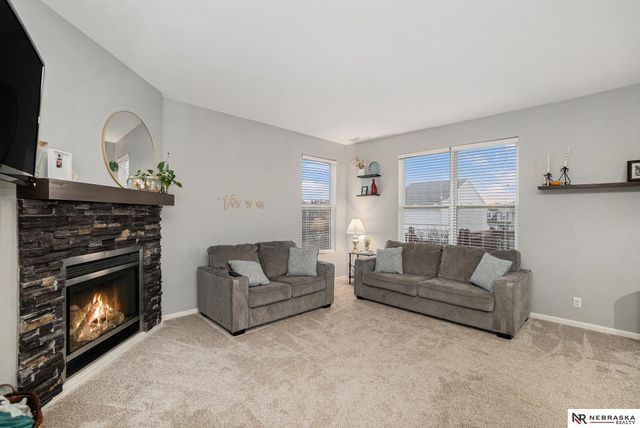 3864 S 190th Street, Omaha, NE 68130