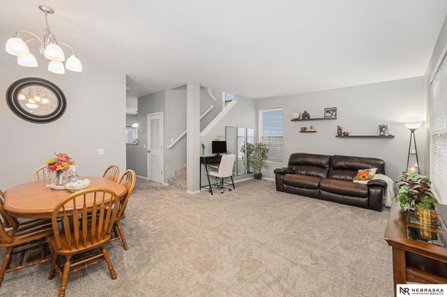 3864 S 190th Street, Omaha, NE 68130