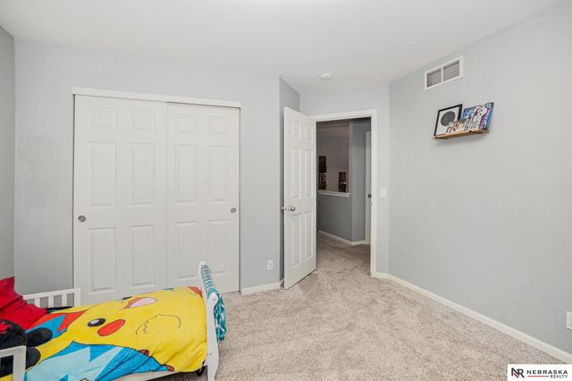 3864 S 190th Street, Omaha, NE 68130