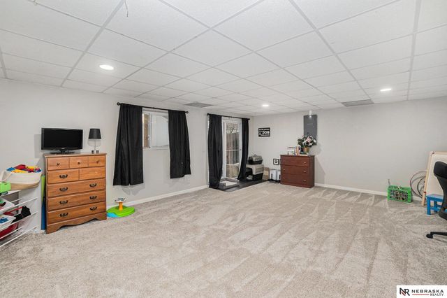 3864 S 190th Street, Omaha, NE 68130