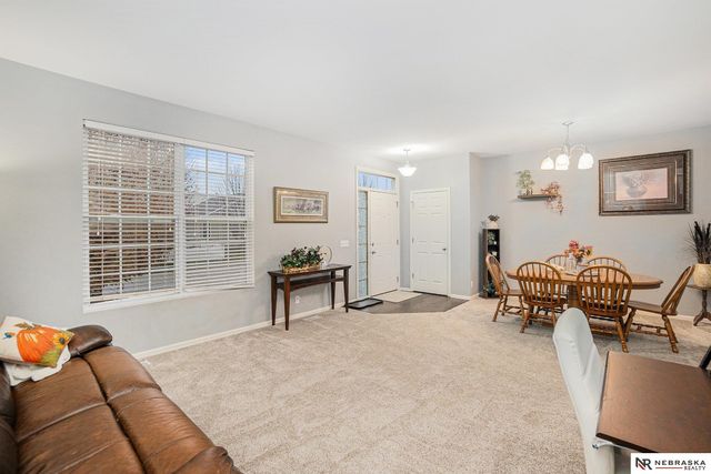 3864 S 190th Street, Omaha, NE 68130