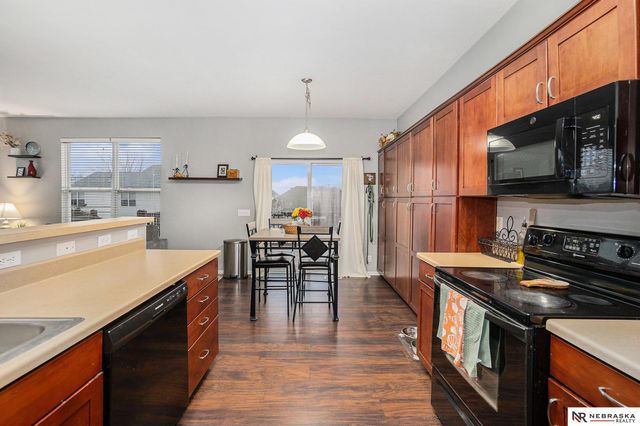 3864 S 190th Street, Omaha, NE 68130