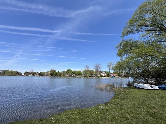 4912 Ashley Lane 84, Waterford, MI 48329