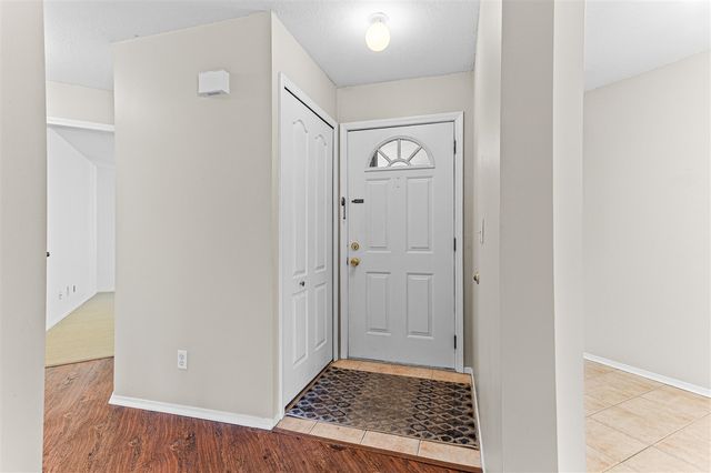 4912 Ashley Lane 84, Waterford, MI 48329