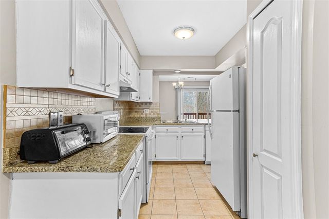 4912 Ashley Lane 84, Waterford, MI 48329