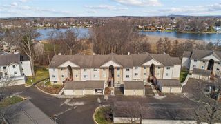 4912 Ashley Lane 84, Waterford, MI 48329