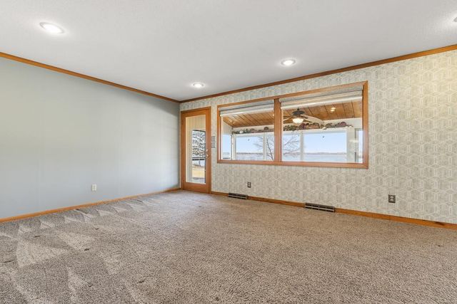 509 Cottage Avenue, Hendricks, MN 56136