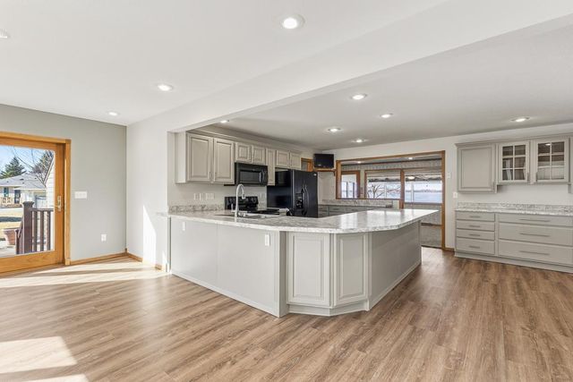 509 Cottage Avenue, Hendricks, MN 56136