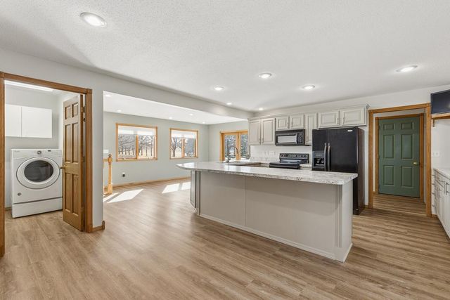 509 Cottage Avenue, Hendricks, MN 56136