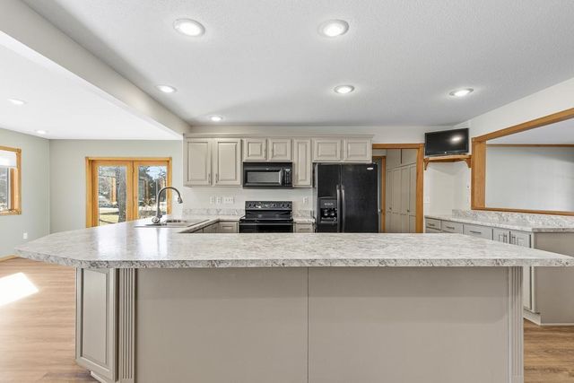 509 Cottage Avenue, Hendricks, MN 56136