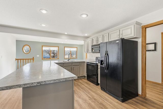 509 Cottage Avenue, Hendricks, MN 56136