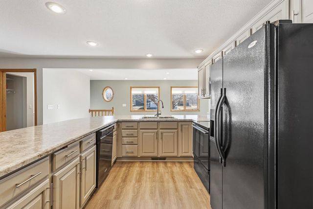 509 Cottage Avenue, Hendricks, MN 56136