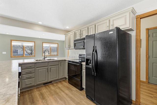 509 Cottage Avenue, Hendricks, MN 56136