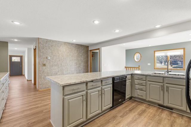 509 Cottage Avenue, Hendricks, MN 56136