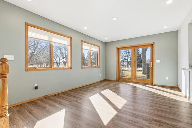 509 Cottage Avenue, Hendricks, MN 56136