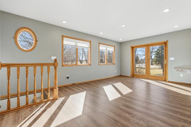 509 Cottage Avenue, Hendricks, MN 56136