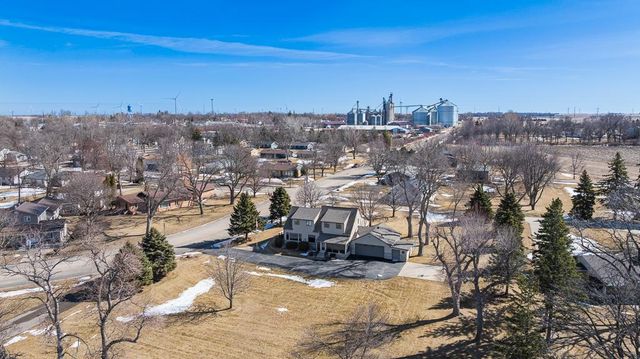 509 Cottage Avenue, Hendricks, MN 56136