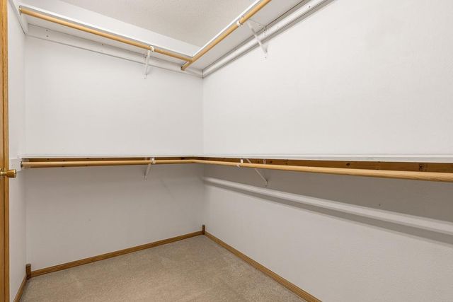 509 Cottage Avenue, Hendricks, MN 56136