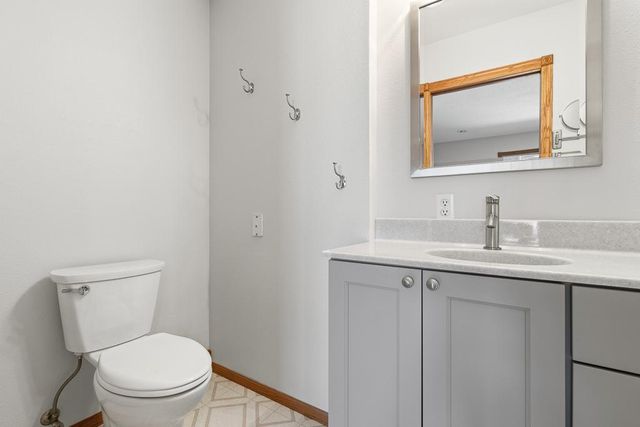 509 Cottage Avenue, Hendricks, MN 56136