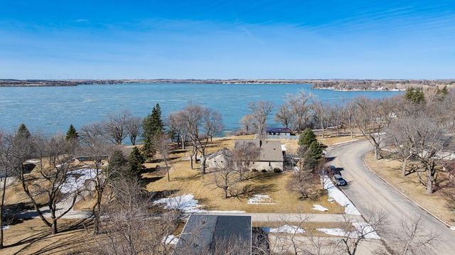 509 Cottage Avenue, Hendricks, MN 56136