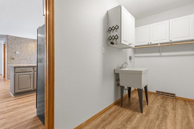 509 Cottage Avenue, Hendricks, MN 56136